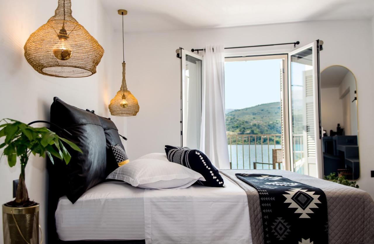 A & B Minimal Suite Ιι With Sea View In Argostoli المظهر الخارجي الصورة