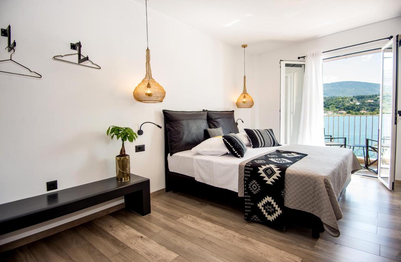 A & B Minimal Suite Ιι With Sea View In Argostoli المظهر الخارجي الصورة