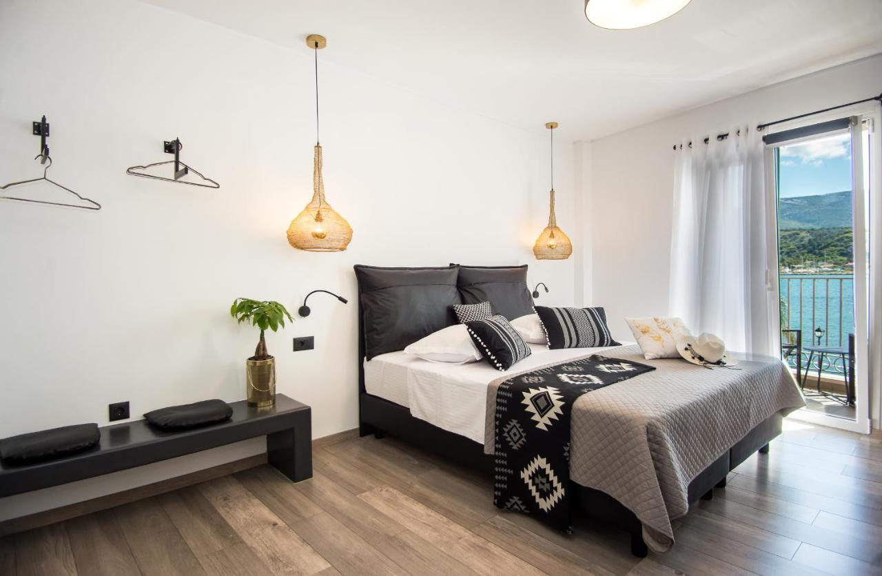 A & B Minimal Suite Ιι With Sea View In Argostoli المظهر الخارجي الصورة