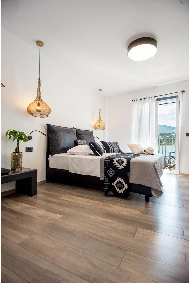 A & B Minimal Suite Ιι With Sea View In Argostoli المظهر الخارجي الصورة