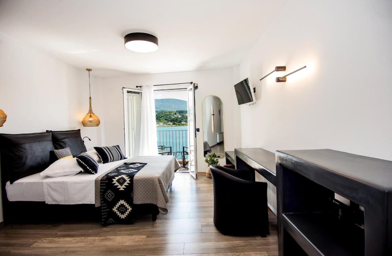 A & B Minimal Suite Ιι With Sea View In Argostoli المظهر الخارجي الصورة