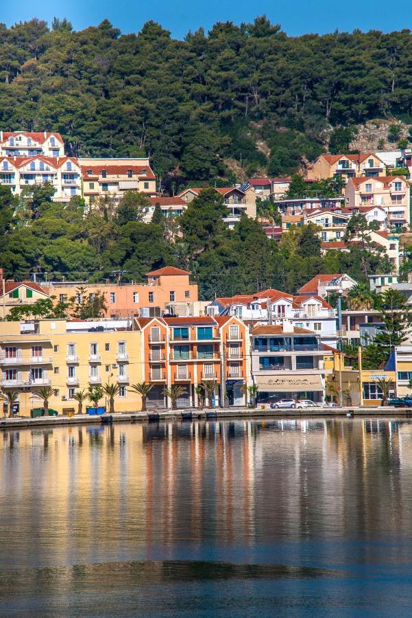 A & B Minimal Suite Ιι With Sea View In Argostoli المظهر الخارجي الصورة