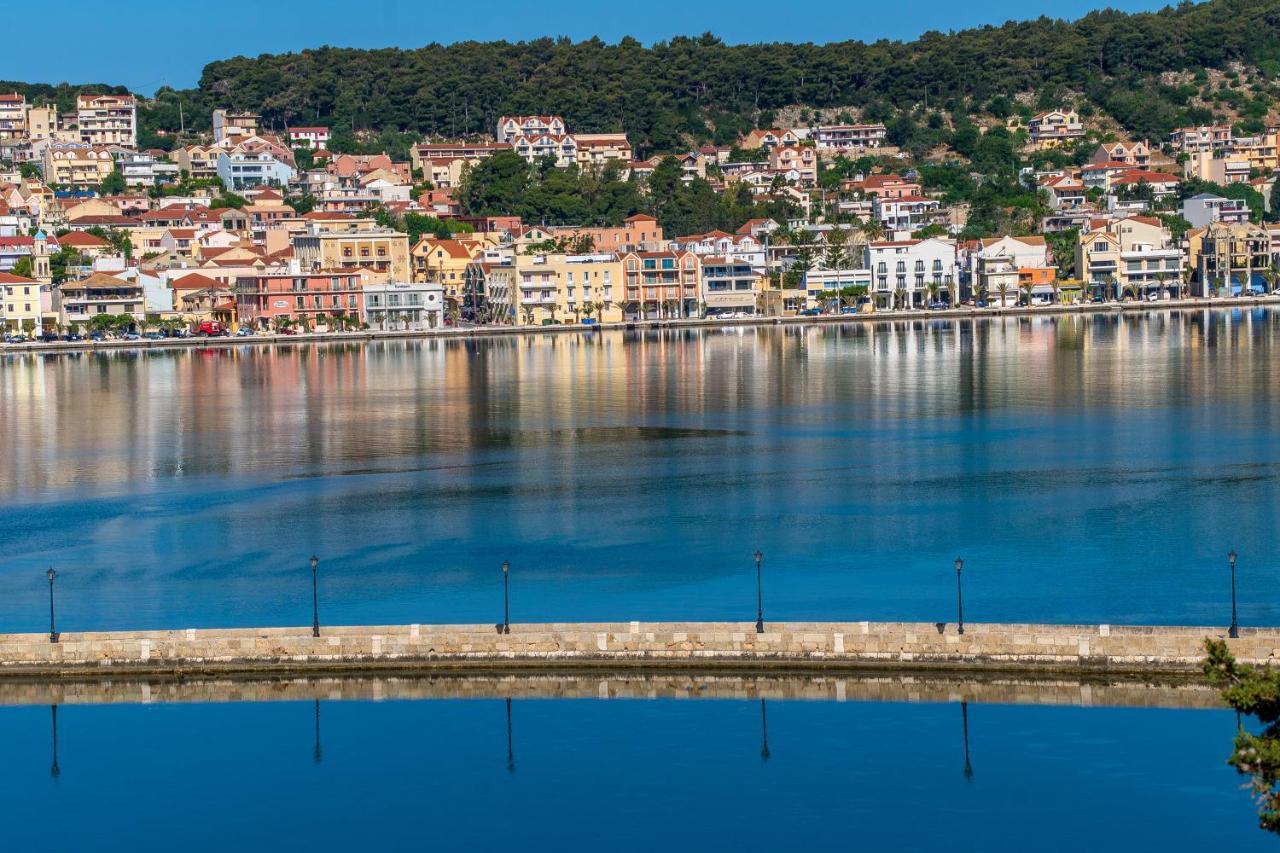 A & B Minimal Suite Ιι With Sea View In Argostoli المظهر الخارجي الصورة